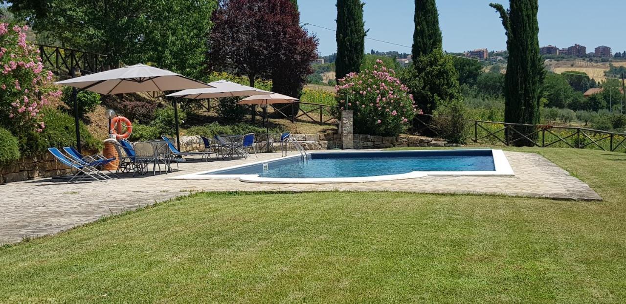 Case In Campagna Con Piscina A تودي المظهر الخارجي الصورة